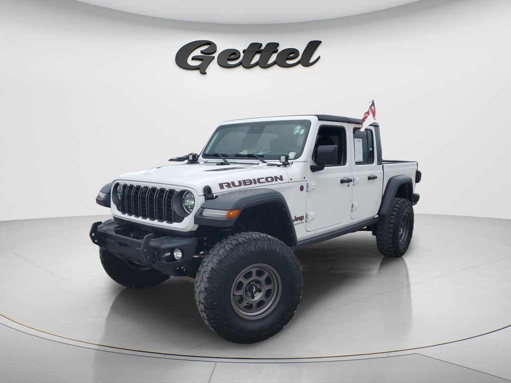 Bright White Clearcoat 2024 Jeep Gladiator Rubicon Crew Cab 4WD Pickup Truck Four-Wheel Drive 8-Speed Automatic