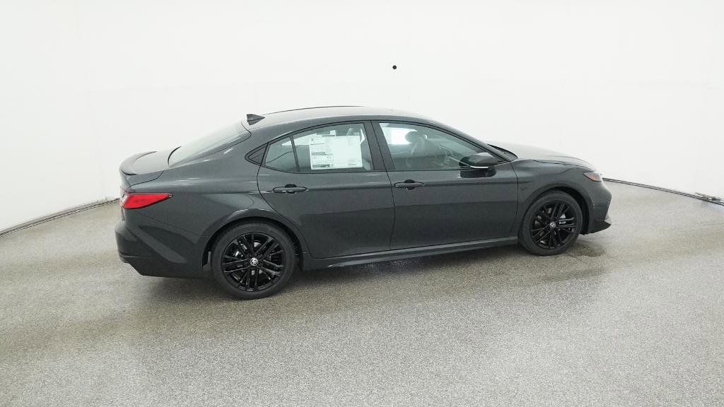 2025 Toyota Camry SE 10