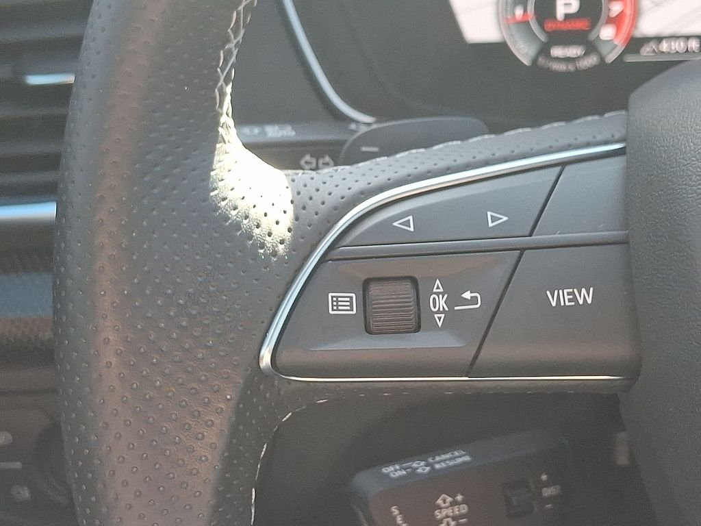 Thumbnail: 2023 Audi SQ5 - 22