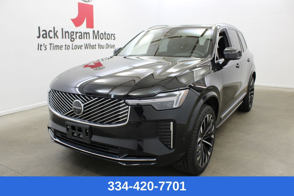 2025 Volvo XC90 B6 Plus Bright Theme 7-Passenger AWD