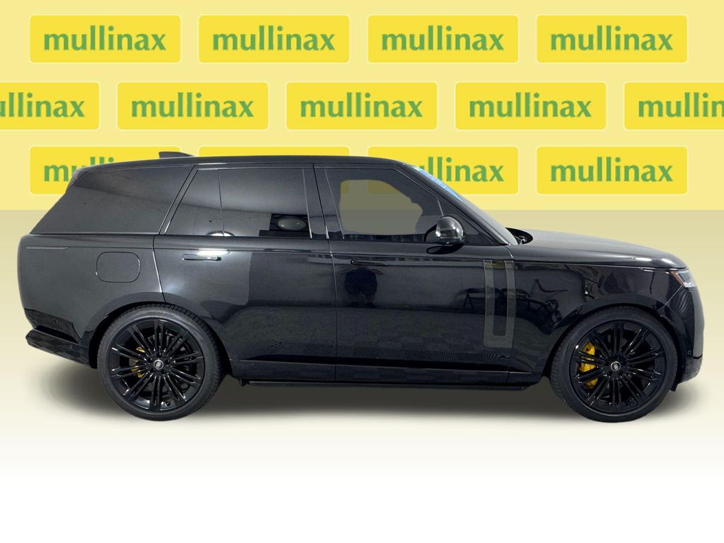 Used 2023 Black Land Rover SE image 2