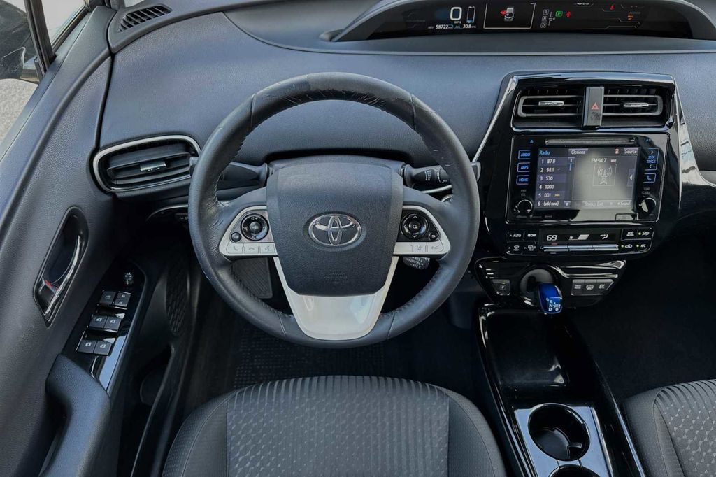 2018 Toyota Prius Prime Plus 16