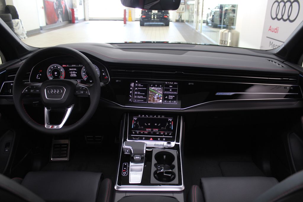Thumbnail: 2026 Audi Q7 - 10