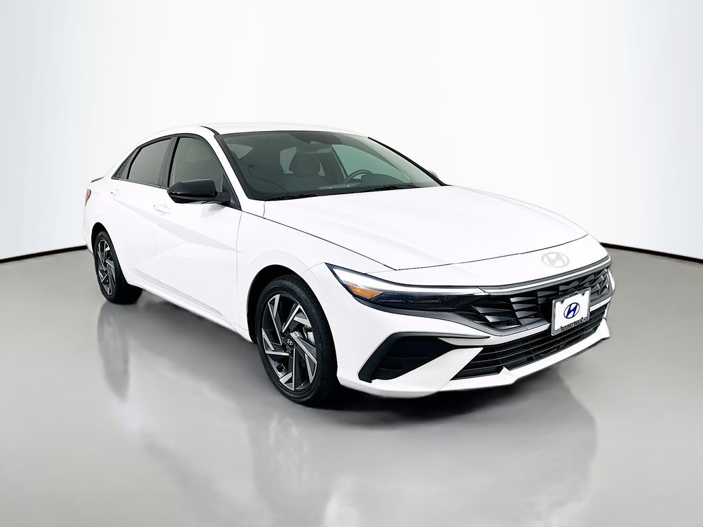 Thumbnail: 2025 Hyundai Elantra - 3