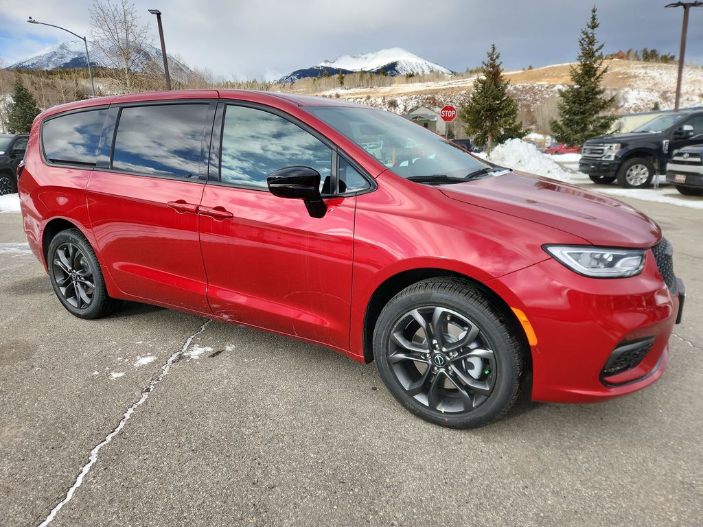 2026 Chrysler Pacifica Select - Photo 7