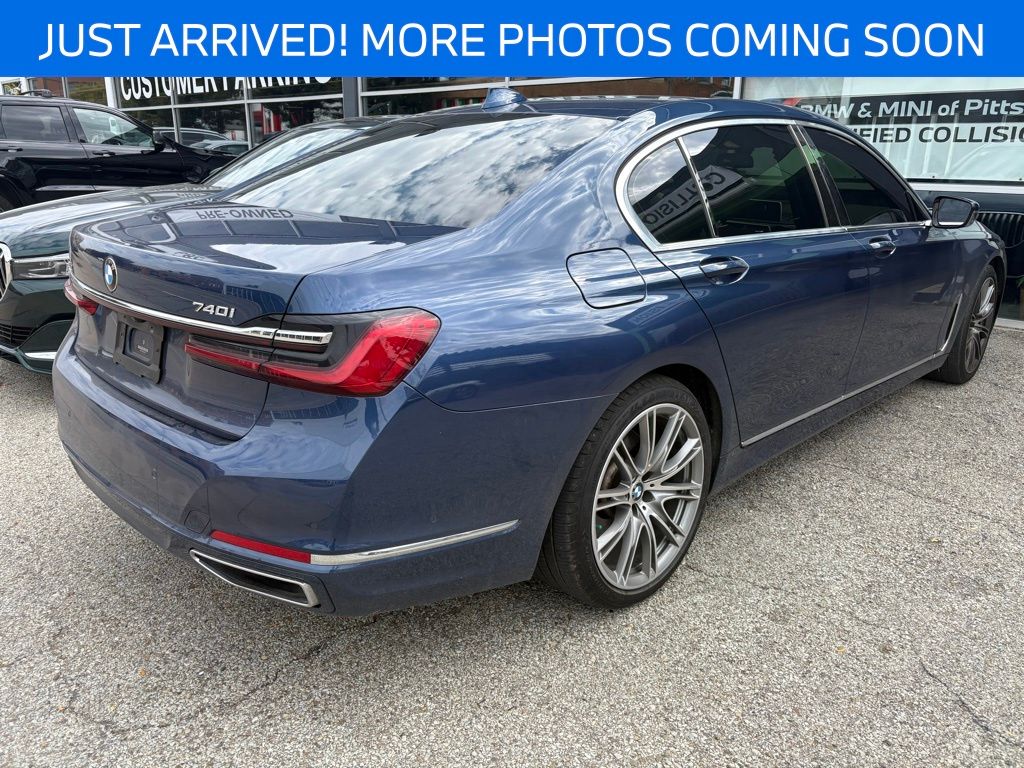 2021 Bmw 740i xDrive photo 2