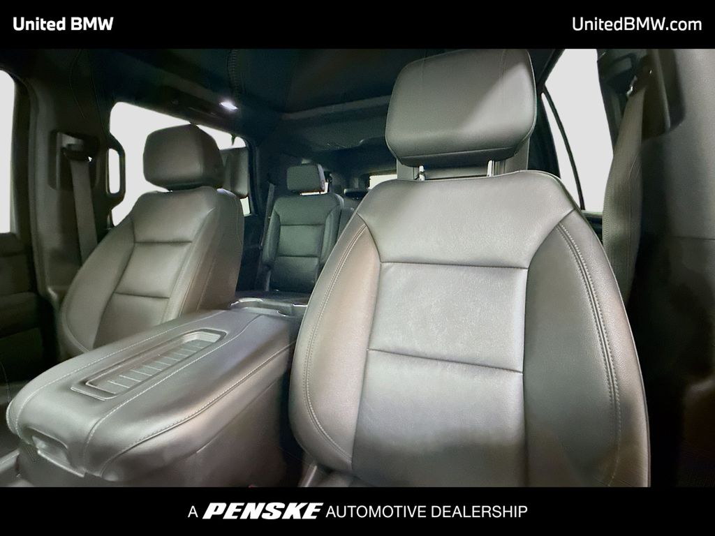 Thumbnail: 2022 Chevrolet Tahoe - 5