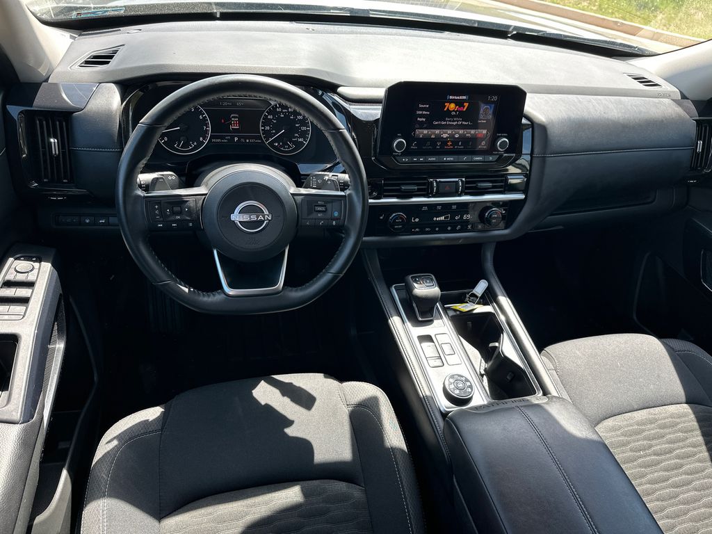 Used 2025 Gray Nissan SV image 22