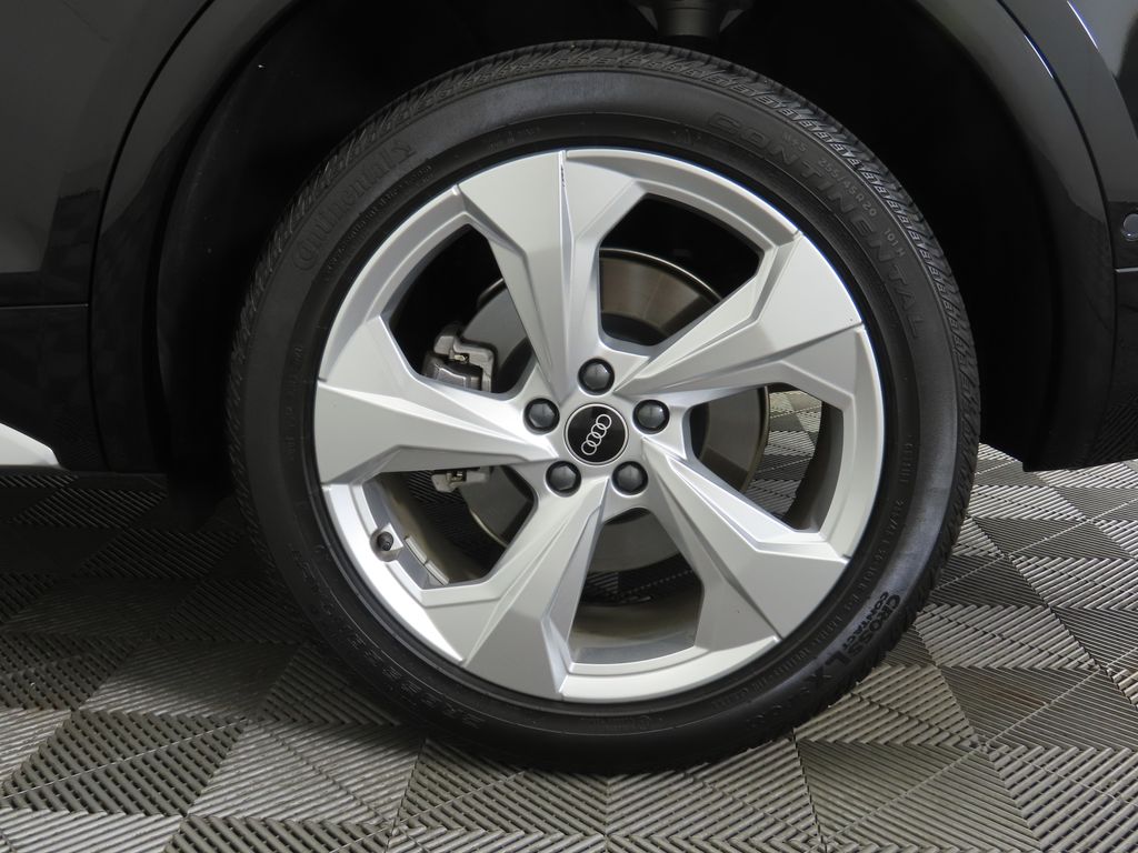 2022 Audi Q5 e Prestige 32
