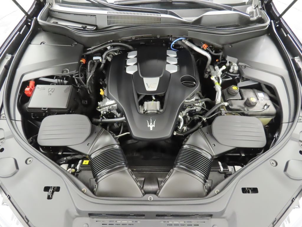 Thumbnail: 2022 Maserati Levante - 29