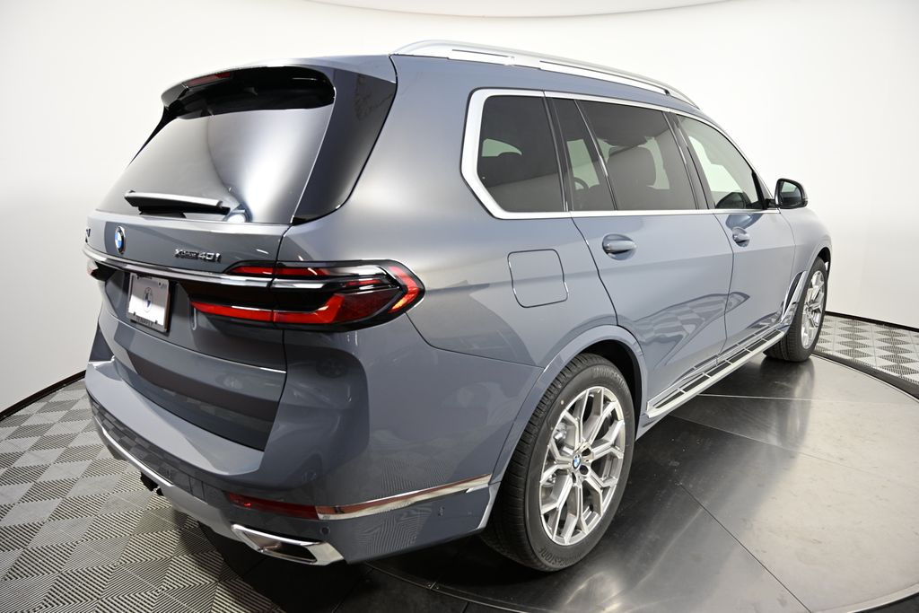 Thumbnail: 2026 BMW X7 - 5