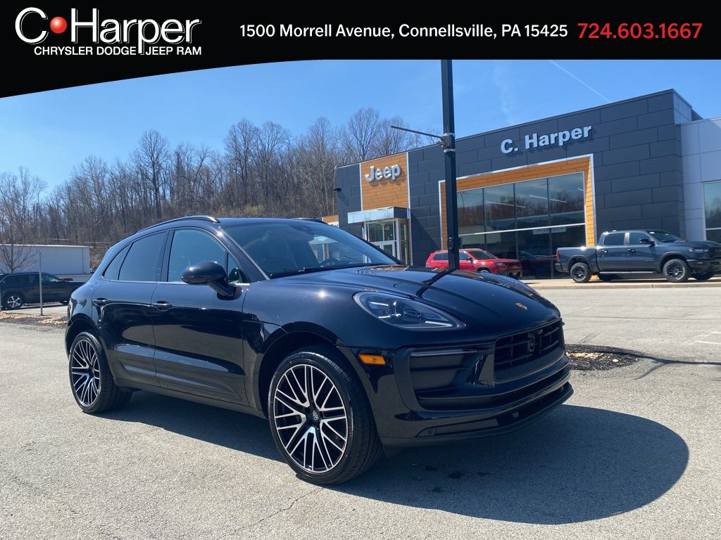 2022 Porsche Macan AWD