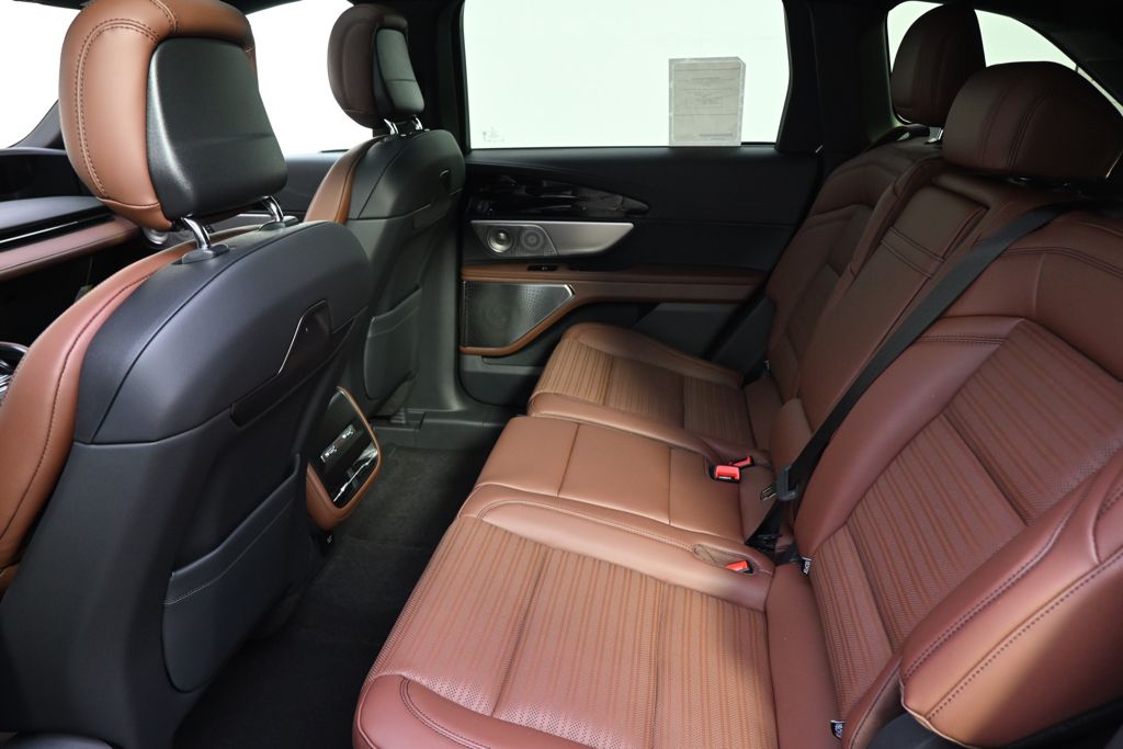 New 2026 White Lincoln Reserve image 21