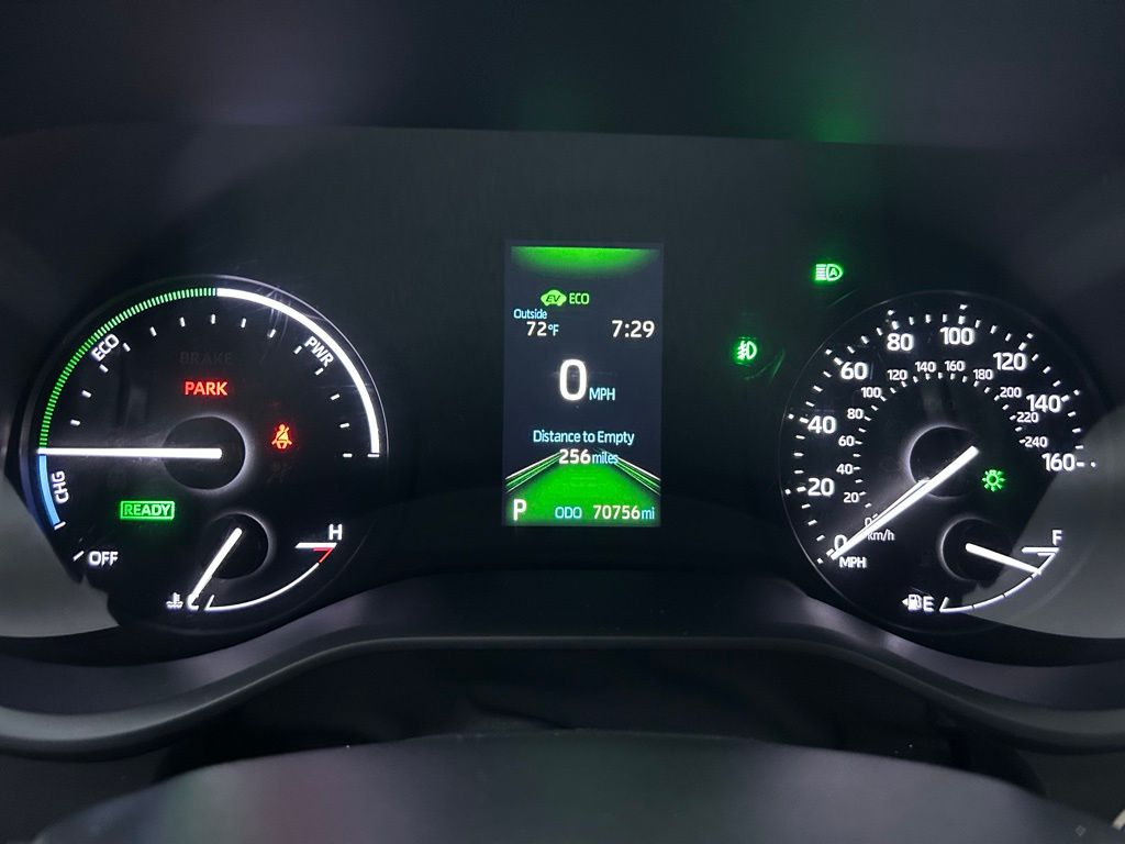 Thumbnail: 2021 Toyota Sienna - 25