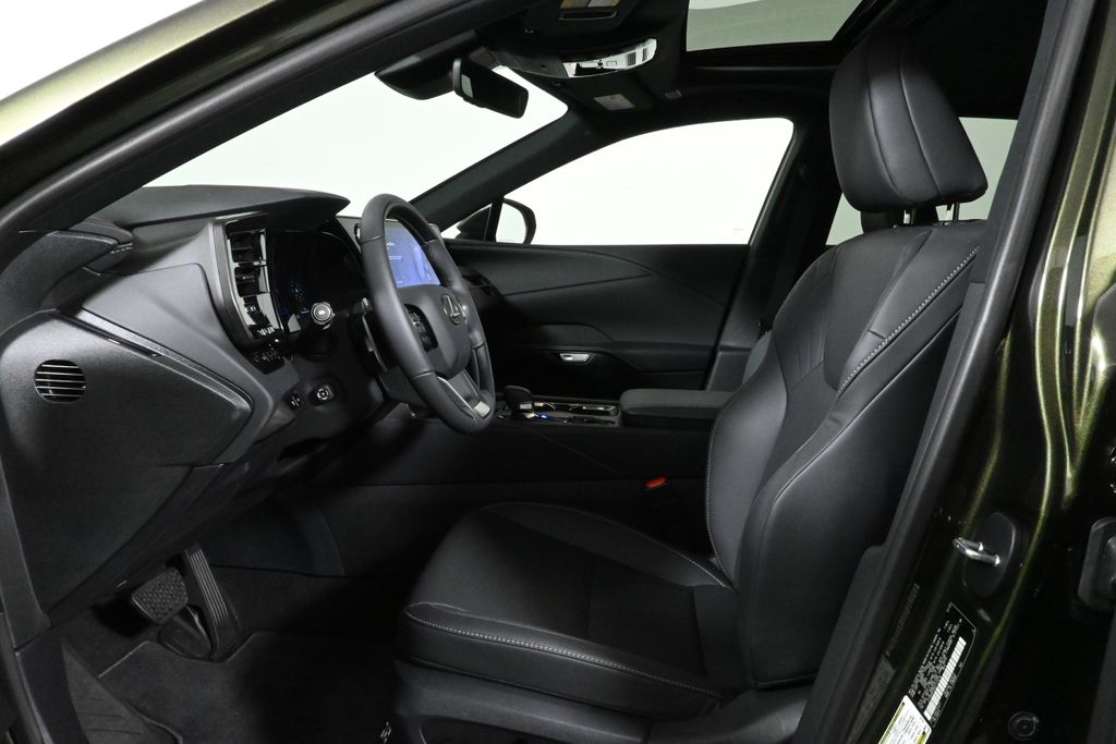 Thumbnail: 2025 Lexus RX - 3