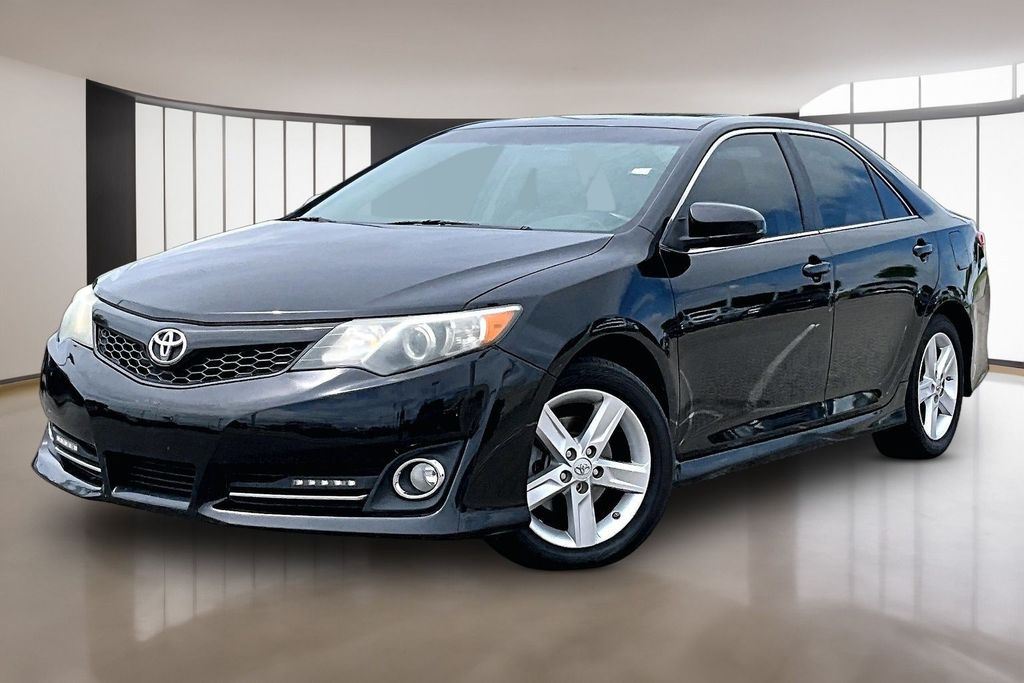 Attitude Black Metallic 2013 Toyota Camry Sedan Front-Wheel Drive 6-Speed Automatic
