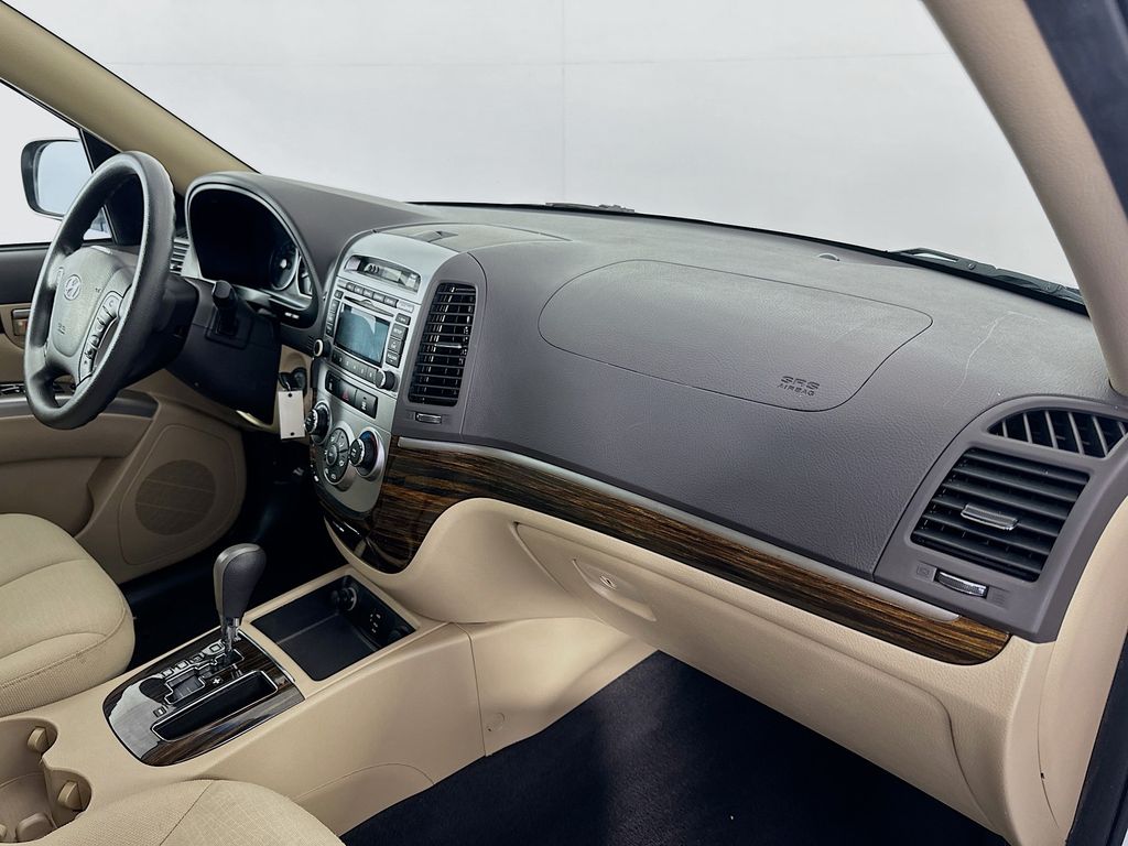 Thumbnail: 2012 Hyundai Santa Fe - 27