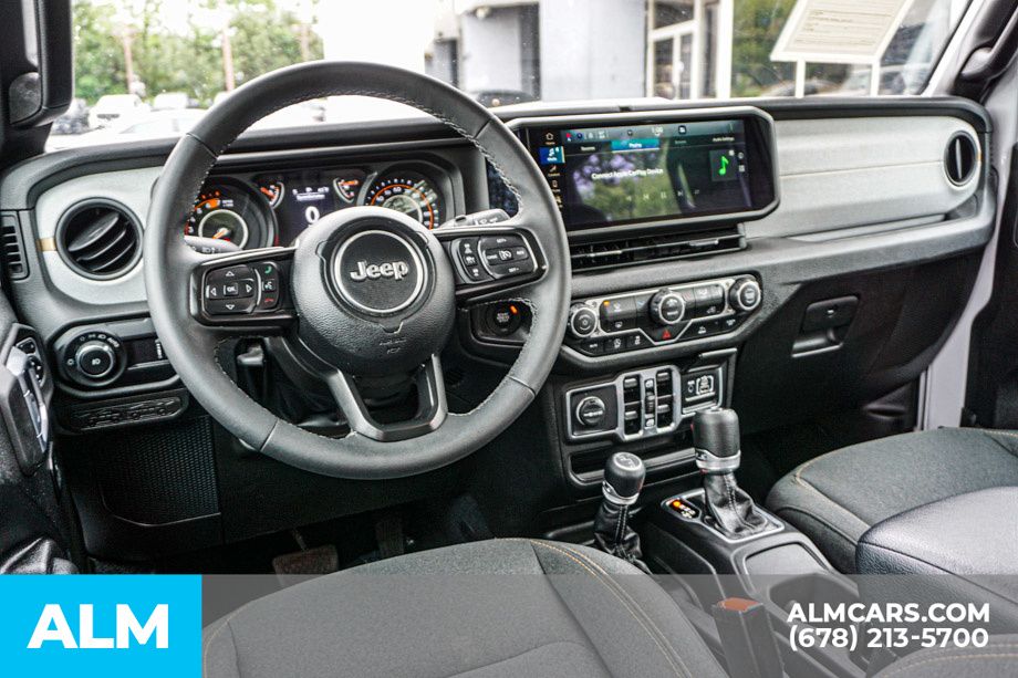 Used 2025 White Jeep Sport S image 28