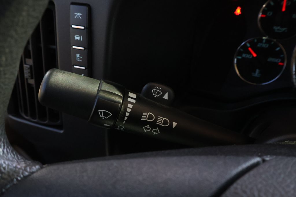 Thumbnail: 2022 Chevrolet Express - 26