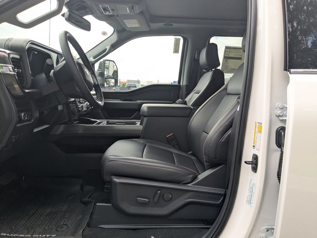 2026 Ford F-350 Super Duty LARIAT