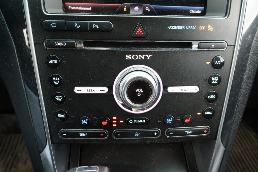 2016 Ford Explorer Limited 24
