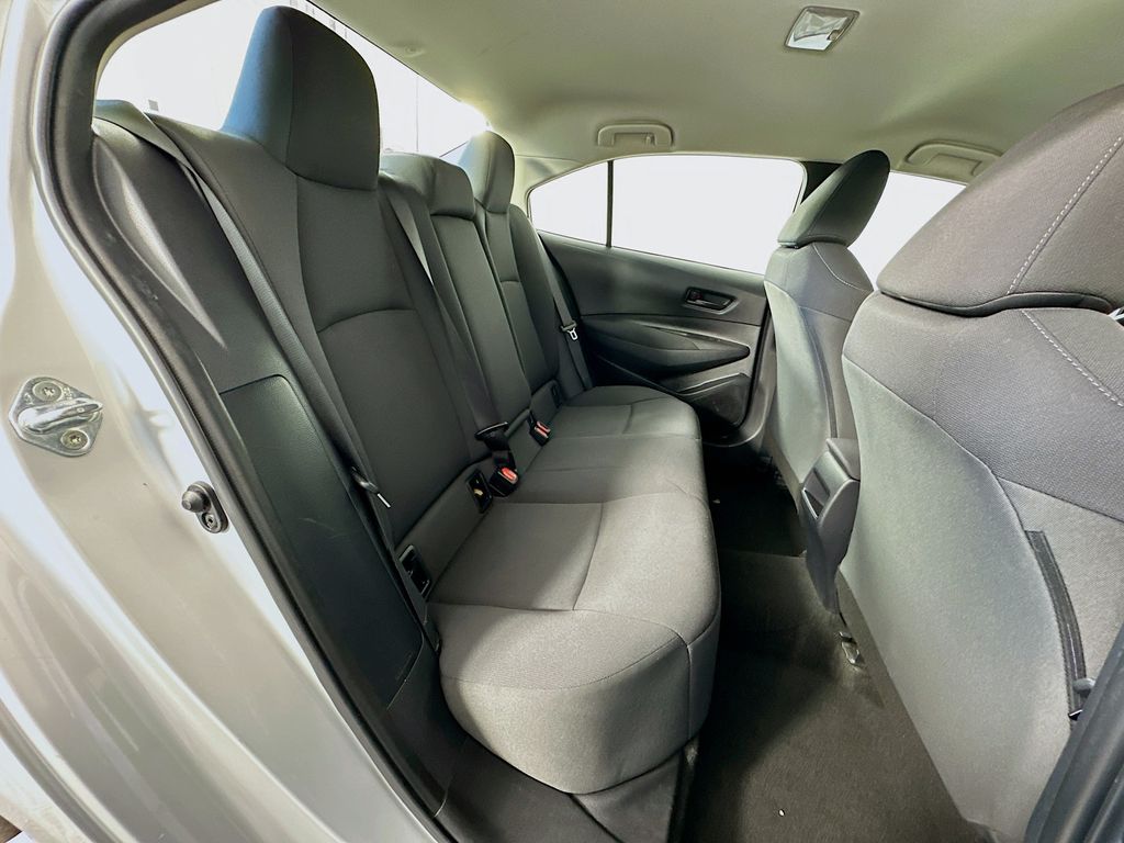 2022 Toyota Corolla LE 25