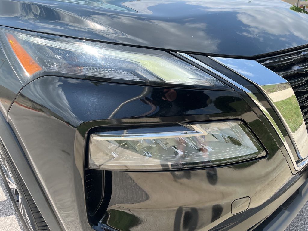 2023 Nissan Rogue SV 14