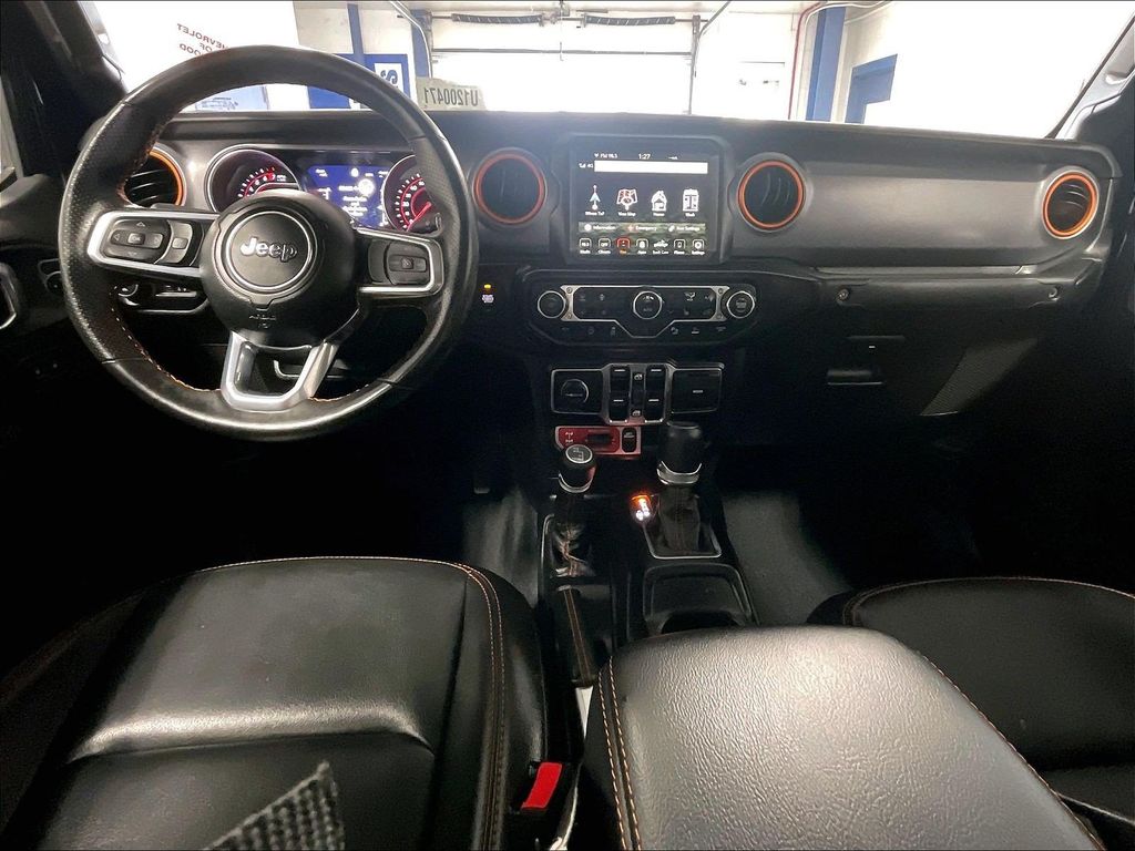 2021 Jeep Gladiator — photo 21