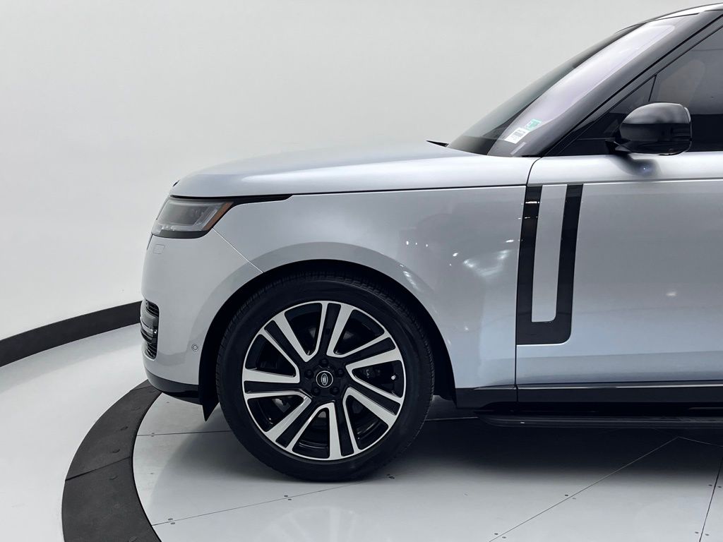 2023 Land Rover Range Rover SE 28