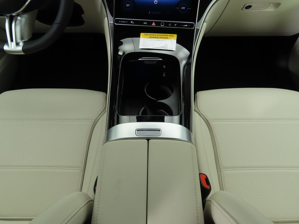 2025 Mercedes-Benz GLC 300 14