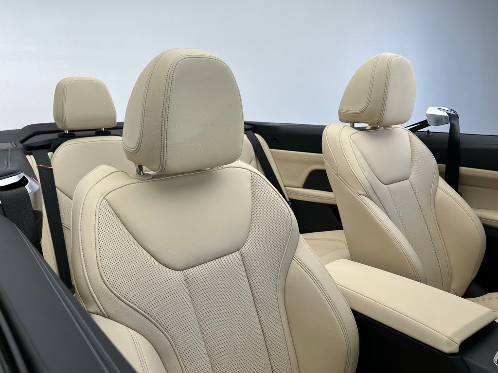 Thumbnail: 2026 BMW 4 Series - 12