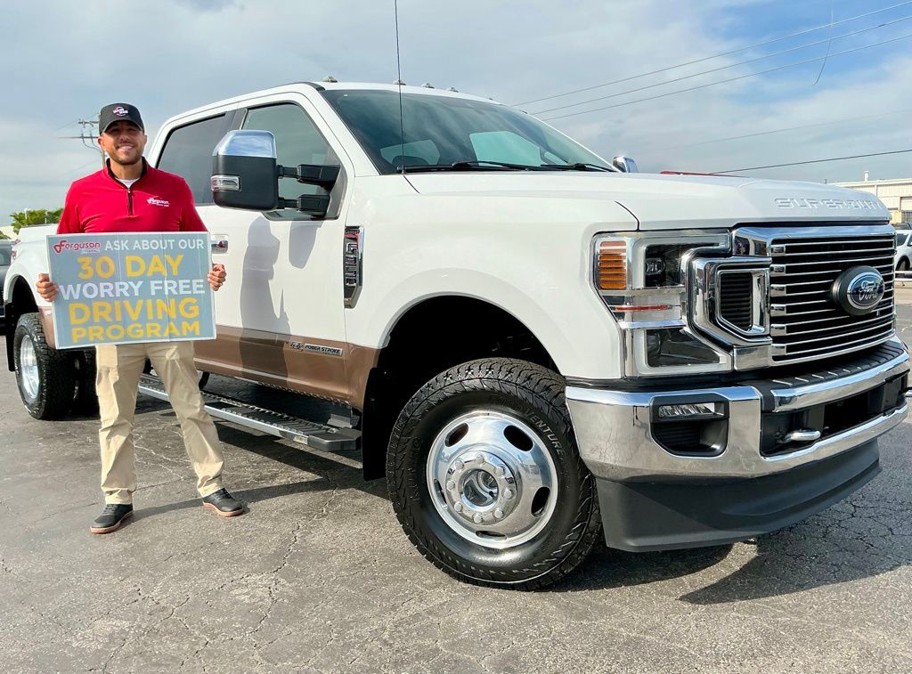 Oxford White 2020 Ford F-350 Super Duty Lariat Crew Cab LB DRW 4WD Pickup Truck Four-Wheel Drive Automatic