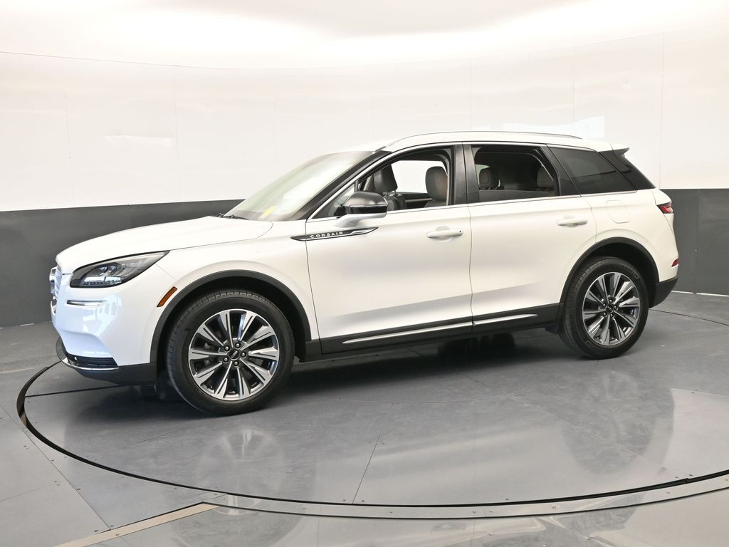 Used 2022 White Metallic Lincoln Reserve image 2