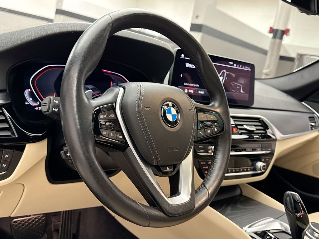 2022 BMW 5 Series 540i xDrive 14