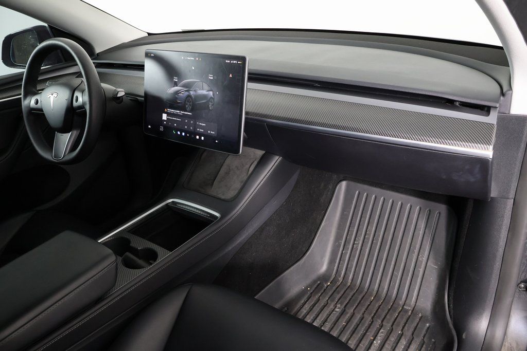 Thumbnail: 2024 Tesla Model Y - 9