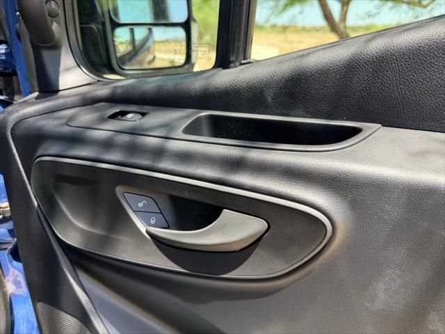 Thumbnail: 2025 Mercedes-Benz Sprinter - 22