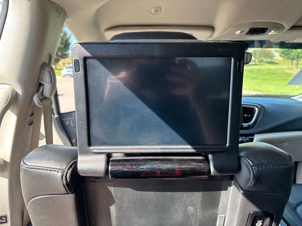 Used 2022 Chrysler Pacifica Van