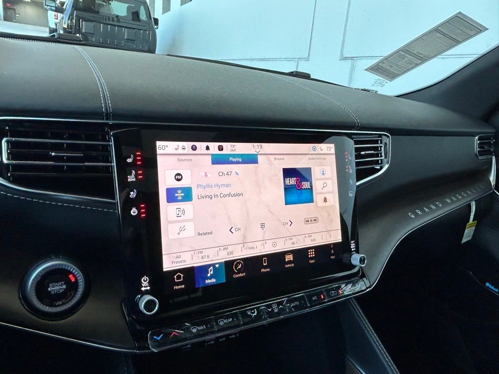 Used 2024 Velvet Red Pearlcoat Jeep Base image 18