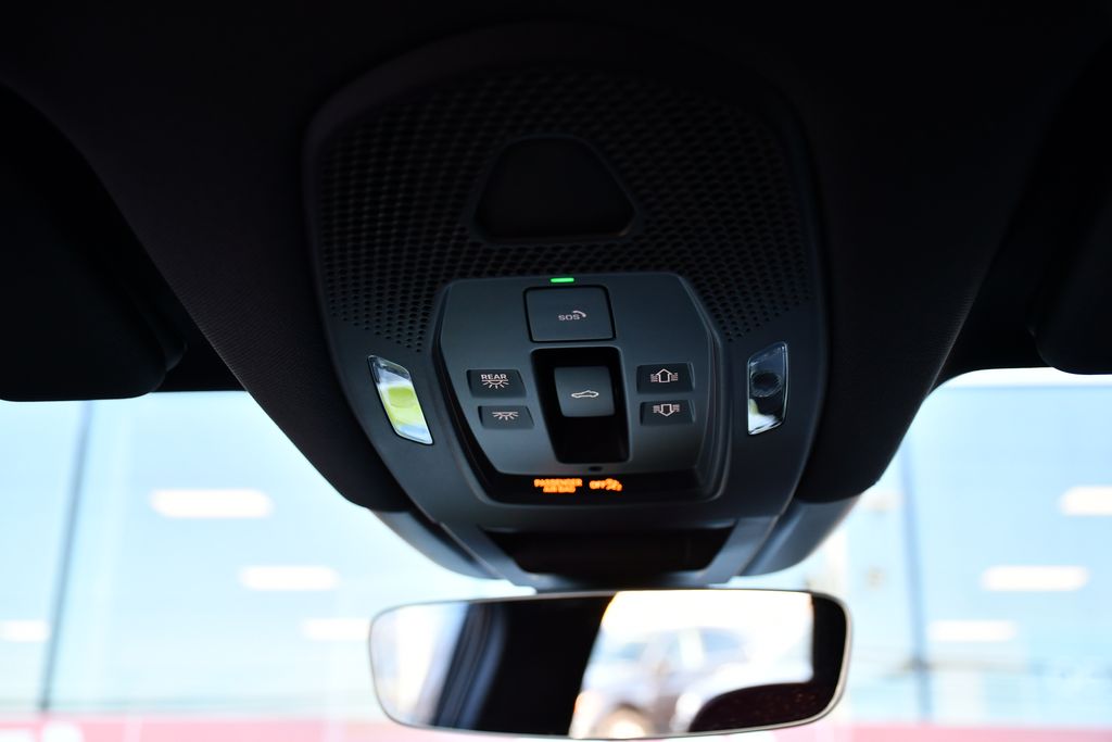 Thumbnail: 2026 Porsche Cayenne - 16