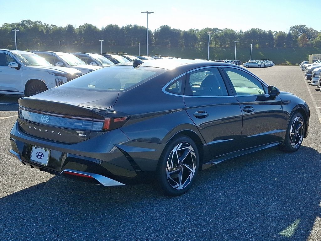 Thumbnail: 2026 Hyundai Sonata - 4