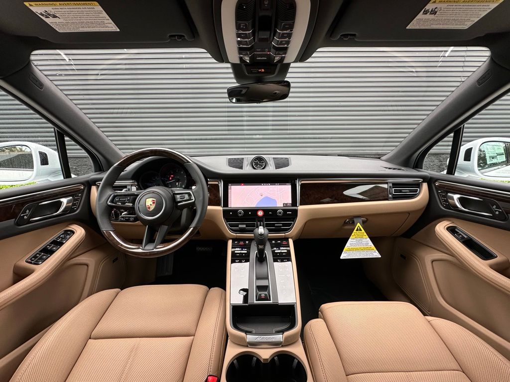Thumbnail: 2026 Porsche Macan - 6