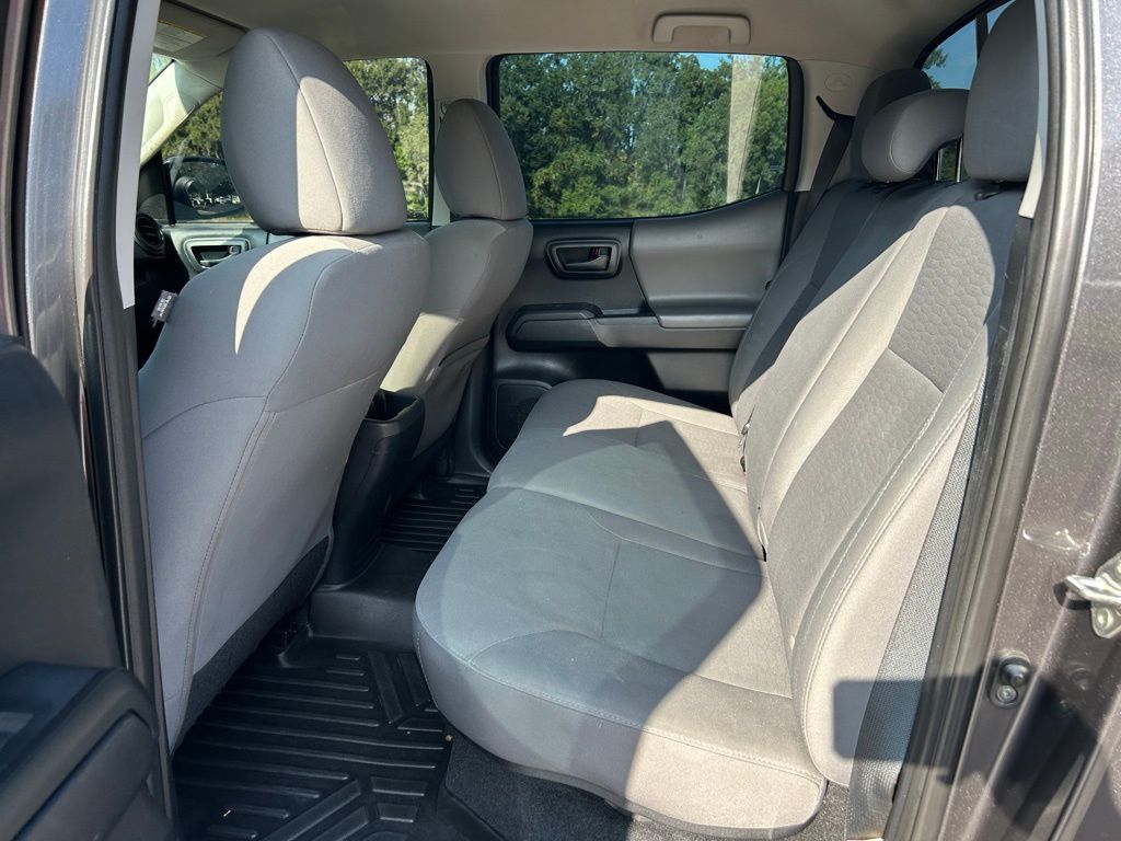 Thumbnail: 2018 Toyota Tacoma - 13