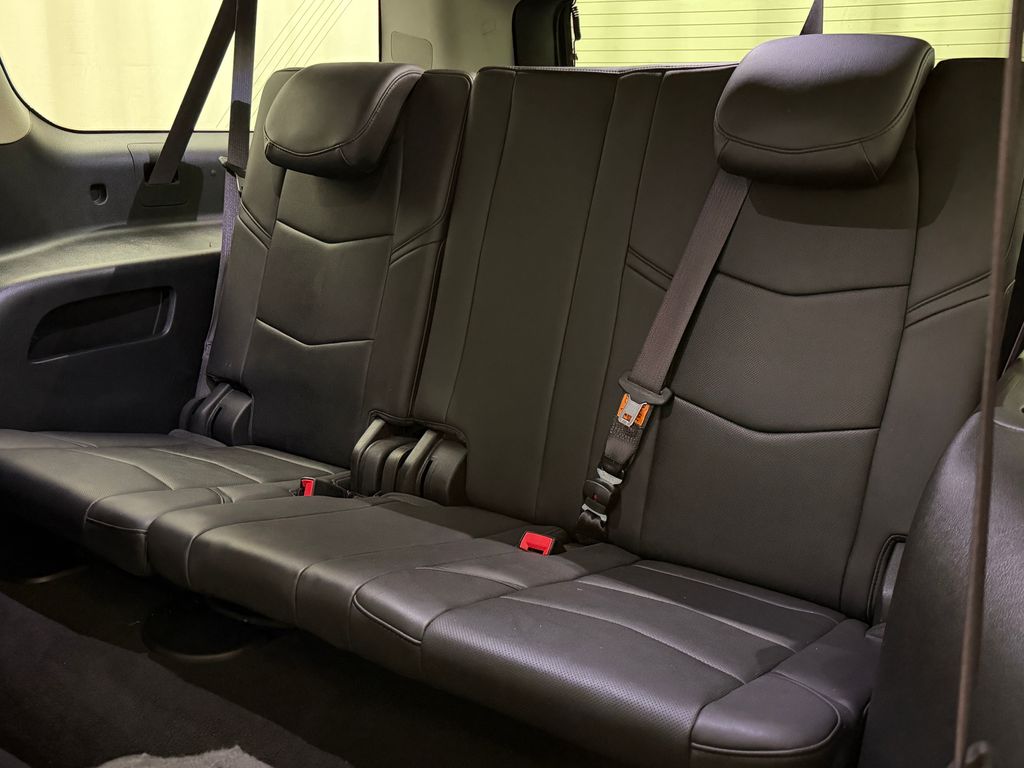 Thumbnail: 2017 Cadillac Escalade - 15