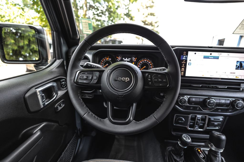 2026 Jeep Gladiator Sport S thumbnail 24
