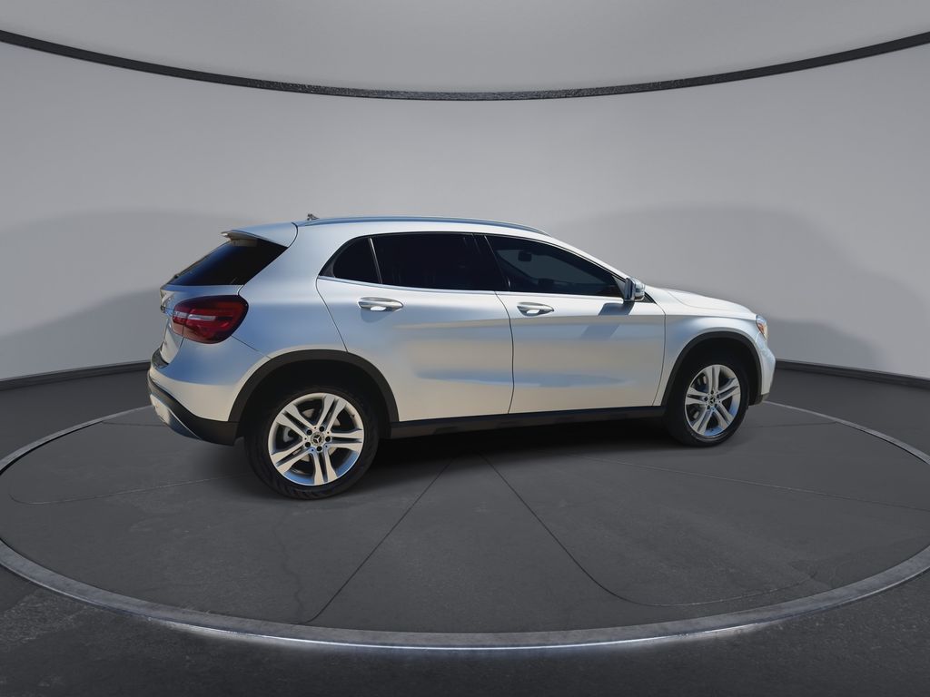 Thumbnail: 2019 Mercedes-Benz GLA - 9