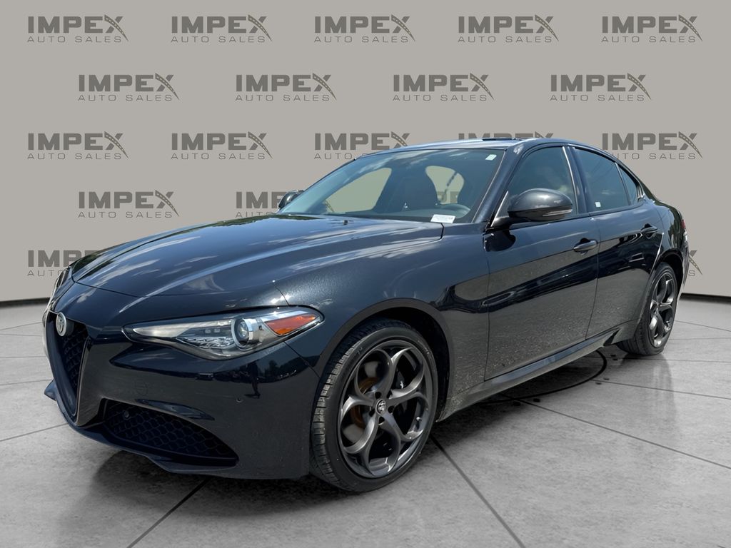 Vulcano Black Metallic 2019 Alfa Romeo Giulia Sedan All-Wheel Drive 8-Speed Automatic