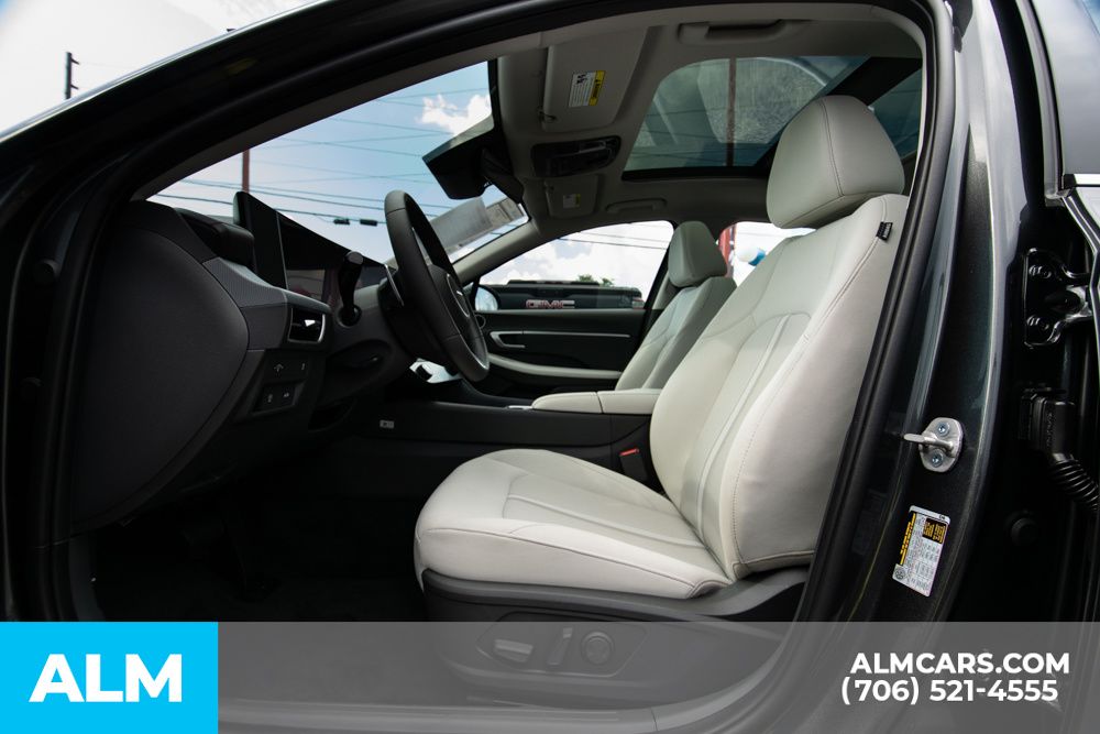 2025 Hyundai Sonata SEL Convenience photo 10