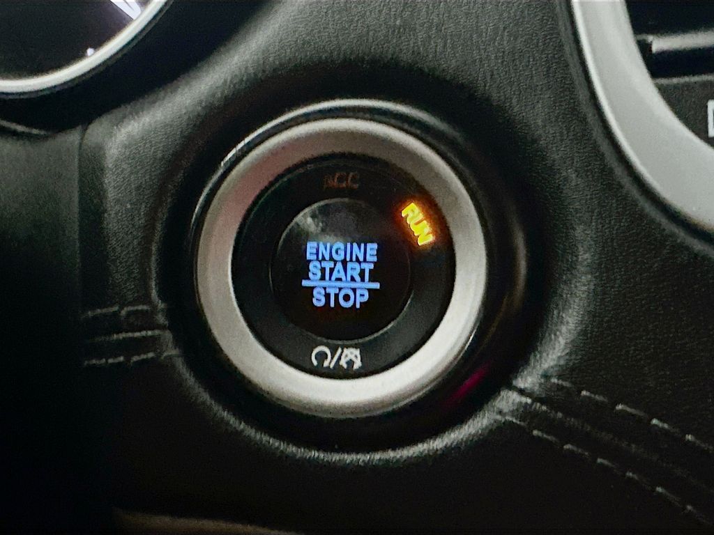 Used 2019 Blue Dodge Citadel image 28