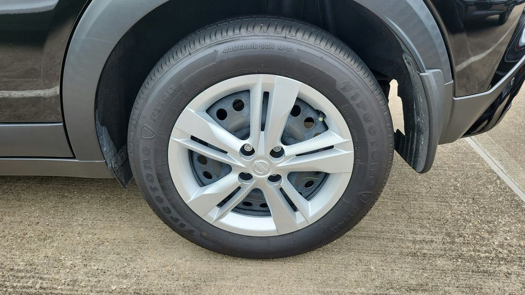 2025 Nissan Kicks Play