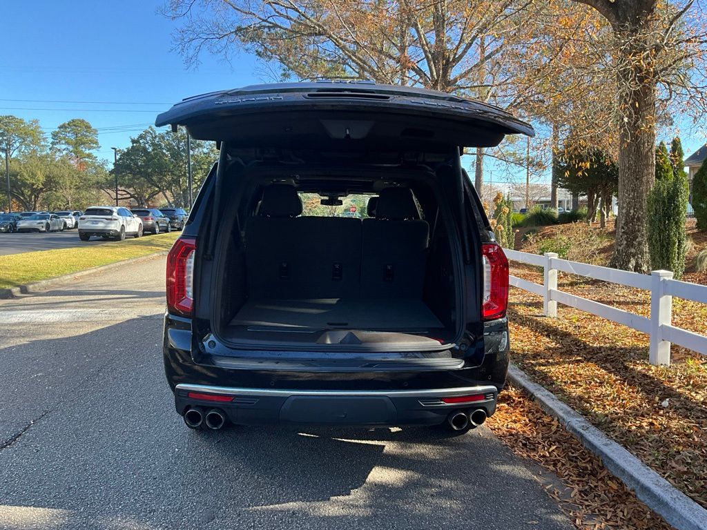 2022 GMC Yukon XL Denali 5